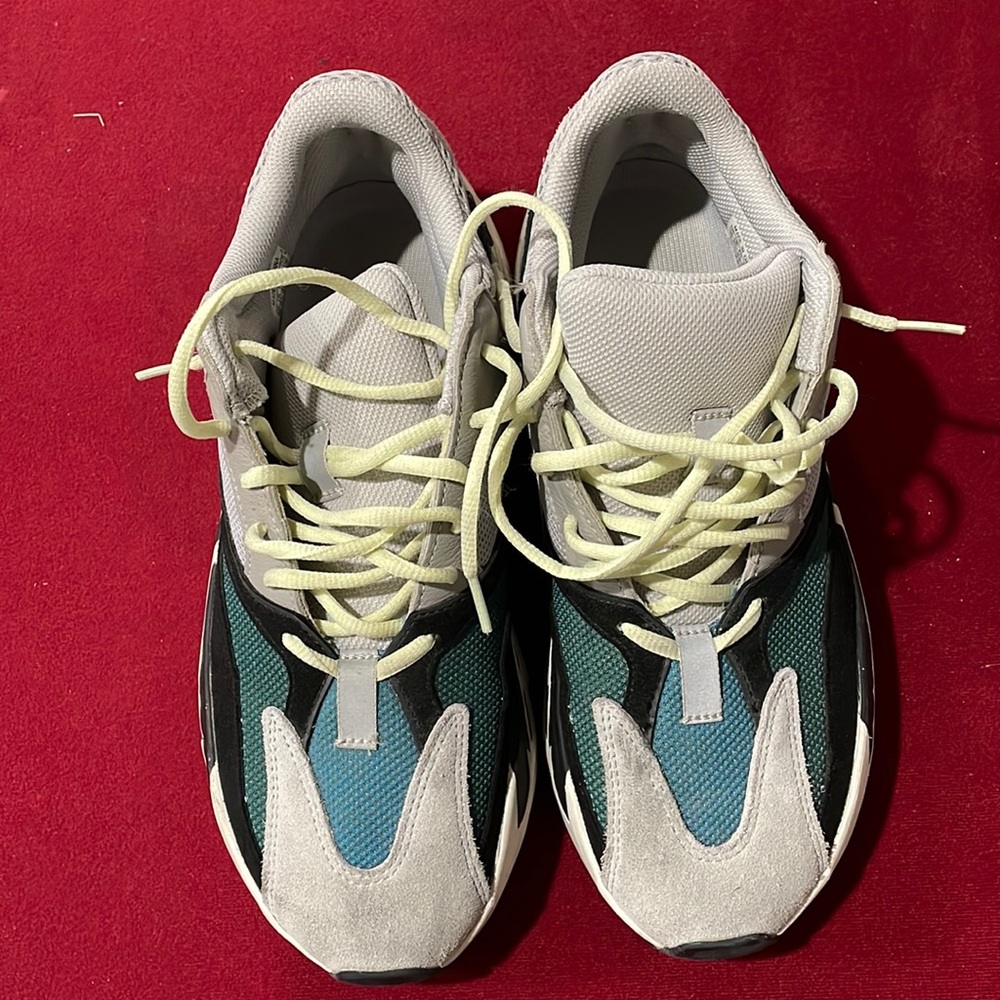 Yezzy boost 700 wave runner